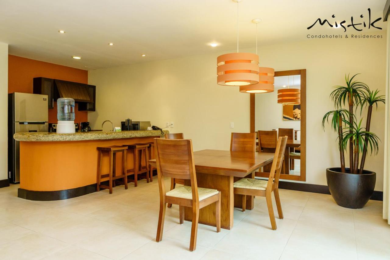 Pueblito Escondido By Mistik Vacation Rentals Плая дел Кармен Екстериор снимка
