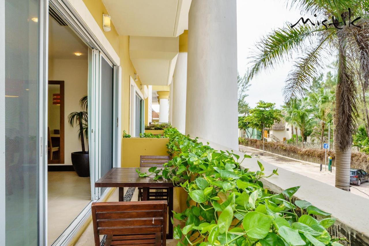 Pueblito Escondido By Mistik Vacation Rentals Плая дел Кармен Екстериор снимка